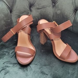LULU’S STRAPPY ANKLE HEELED SANDALS 7.5